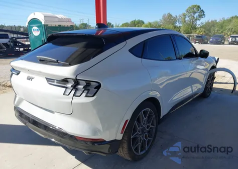 2025 Ford Mustang Mach-E Gt z USA, uszkodzony, nr VIN 3FMTK4SX8SMA28701